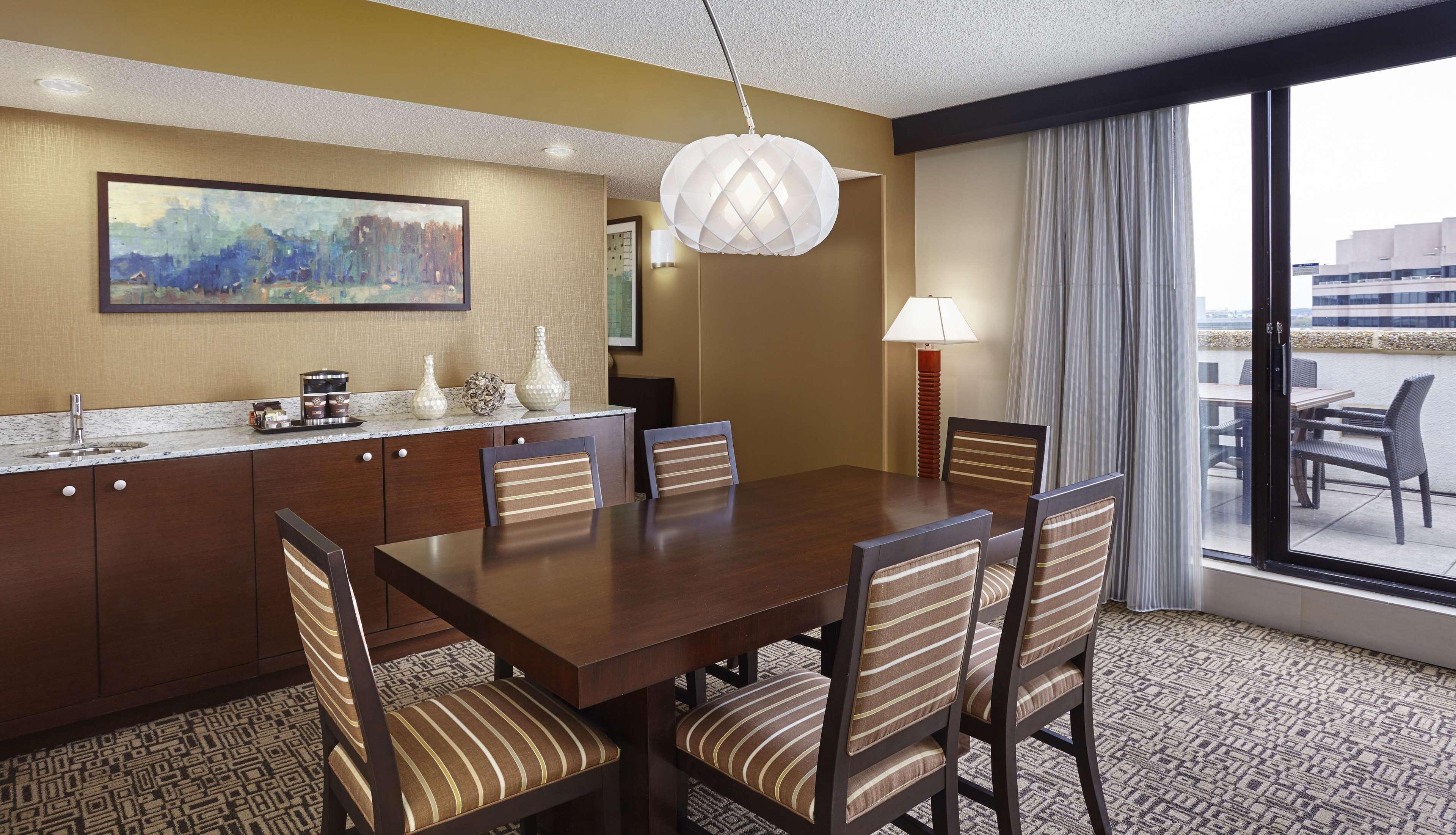 Doubletree By Hilton Washington Dc - Crystal City Arlington Dış mekan fotoğraf