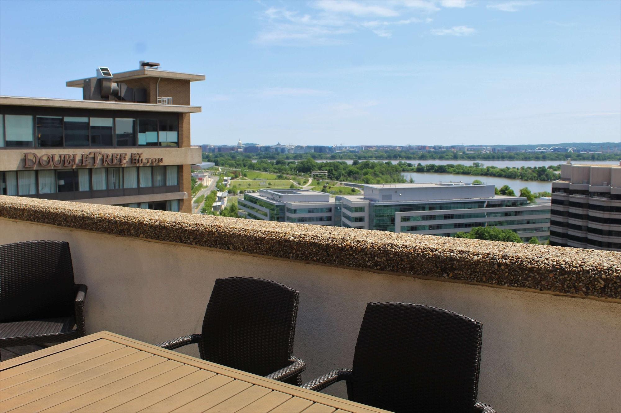Doubletree By Hilton Washington Dc - Crystal City Arlington Dış mekan fotoğraf