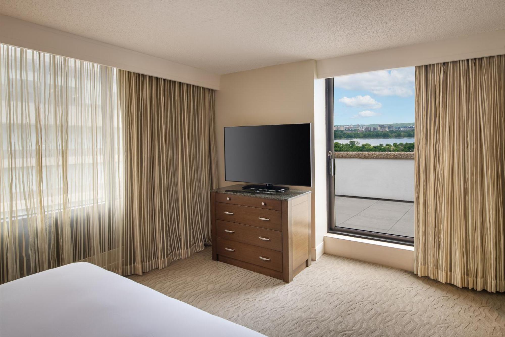 Doubletree By Hilton Washington Dc - Crystal City Arlington Dış mekan fotoğraf