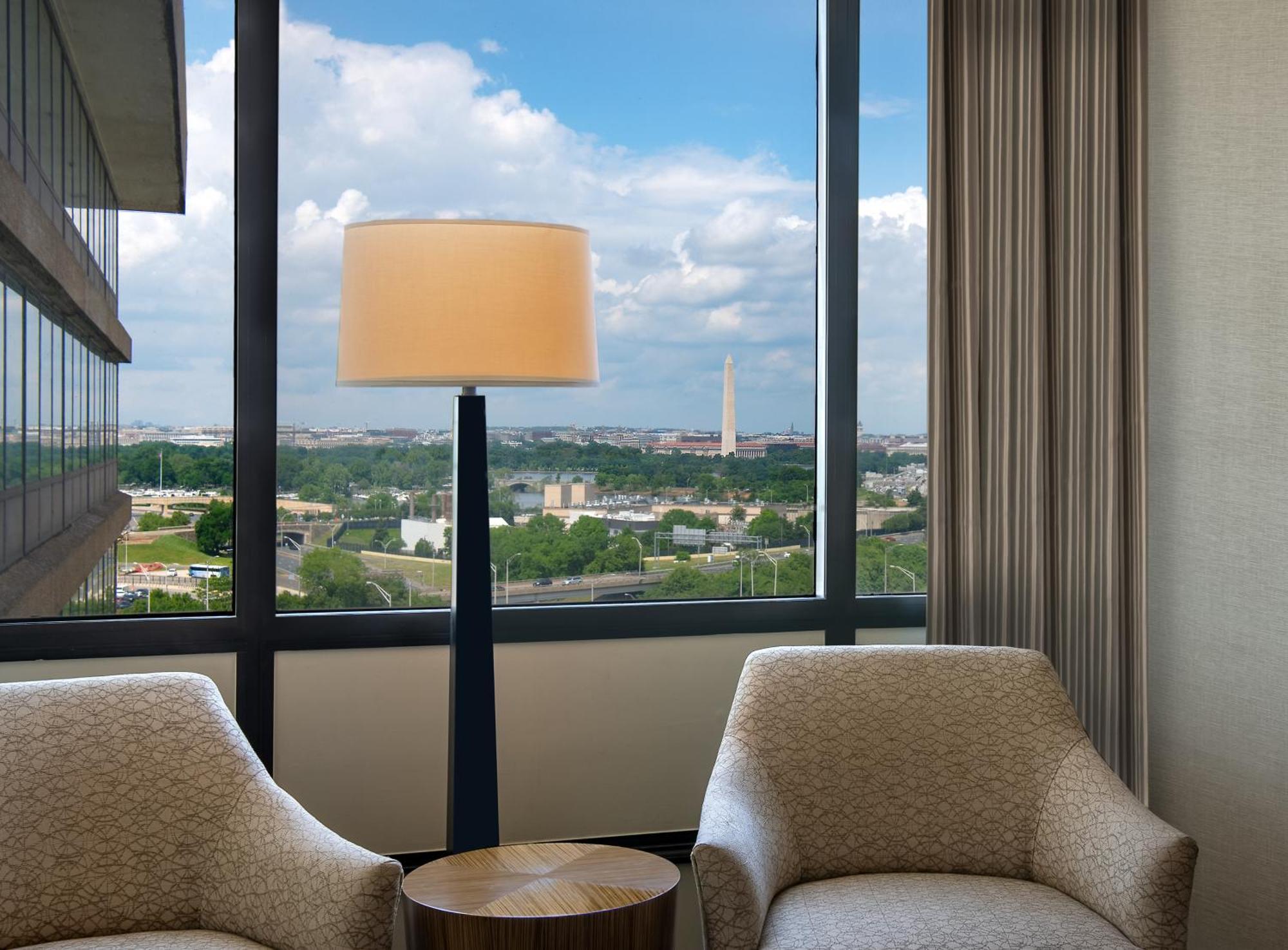 Doubletree By Hilton Washington Dc - Crystal City Arlington Dış mekan fotoğraf